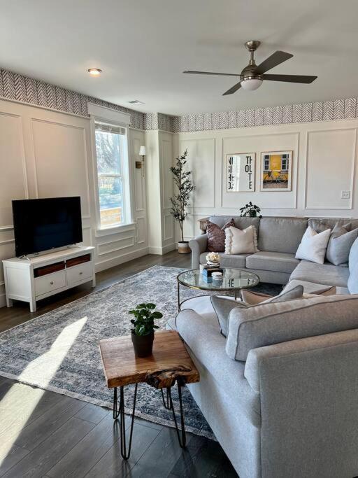 Holiday home Brand New Downtown Home! *